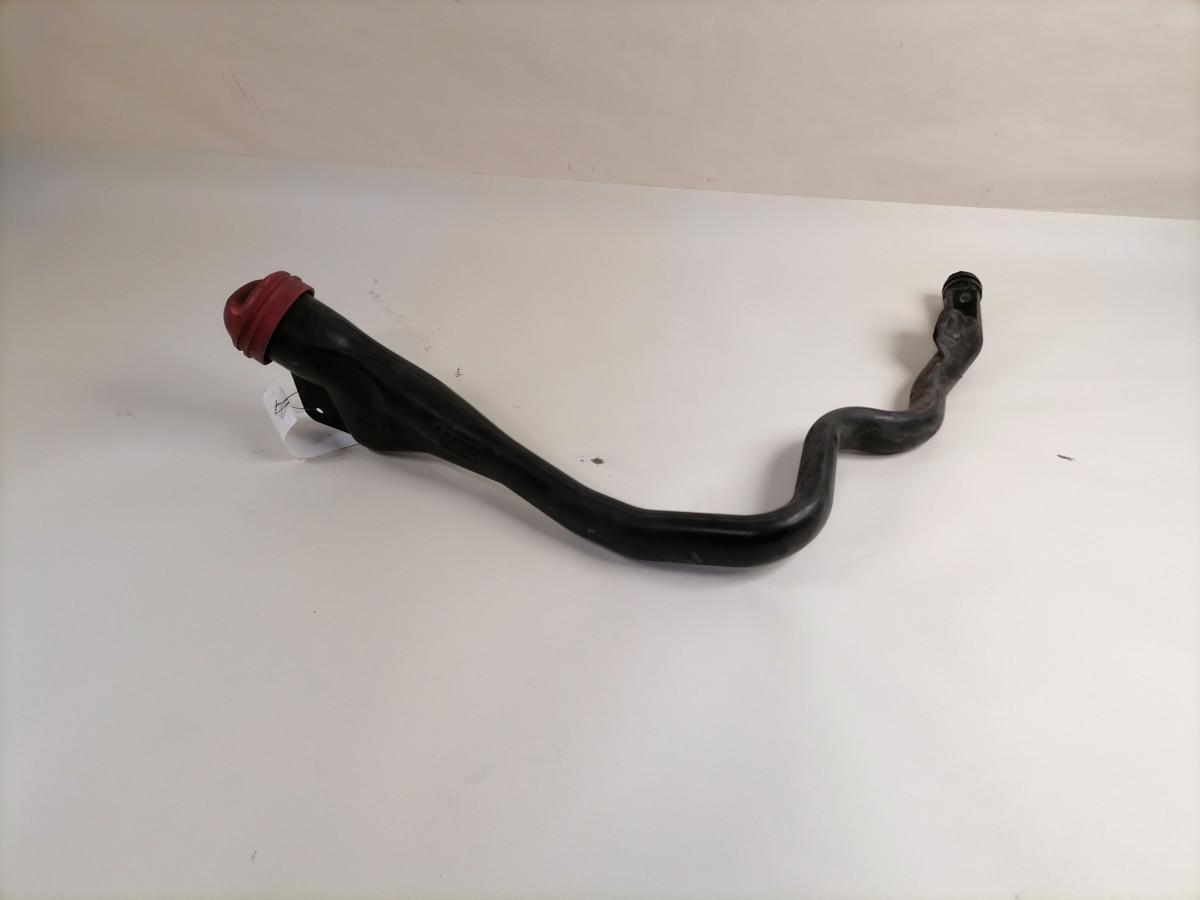 Mootoriõli lisamise toru