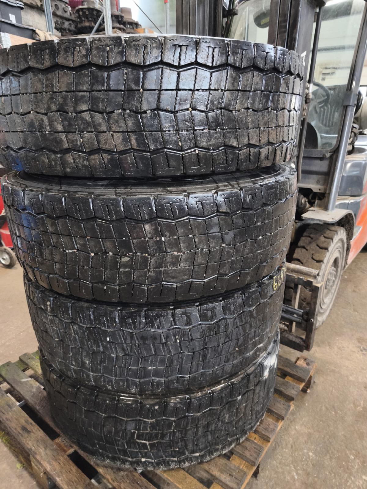 Rehvid + veljed 315/70R22.5