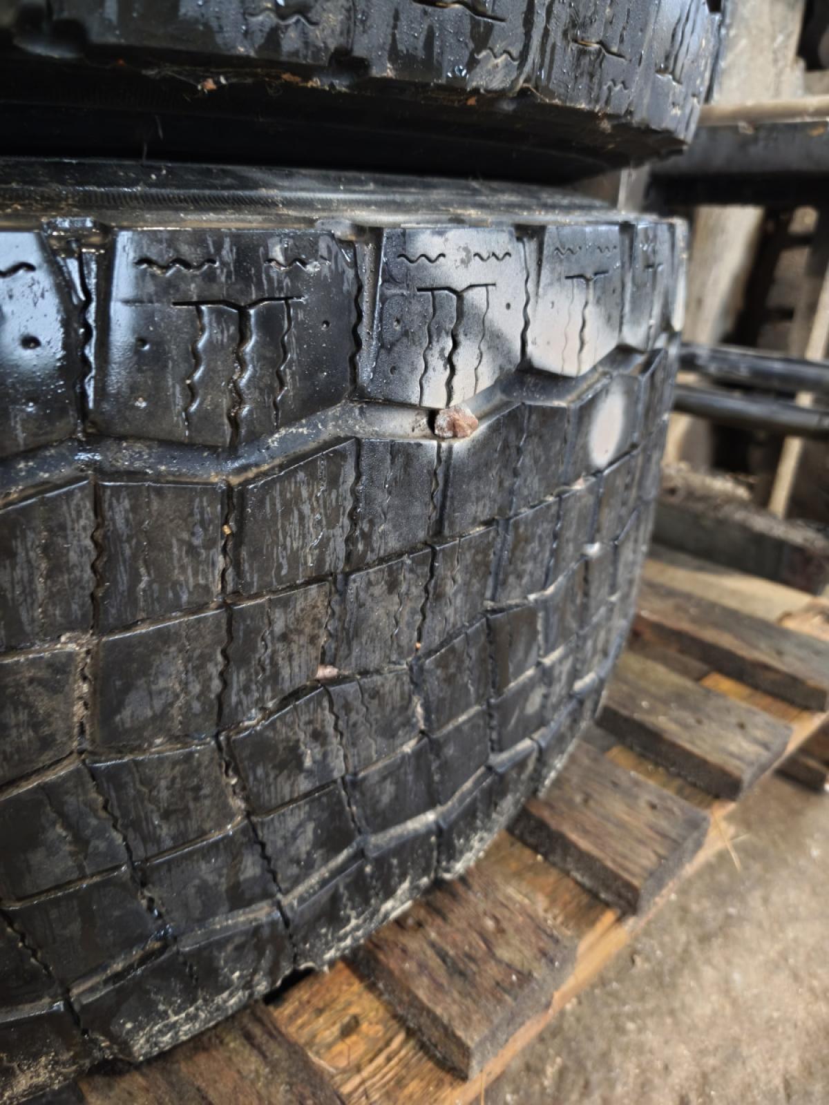 Rehvid + veljed 315/70R22.5