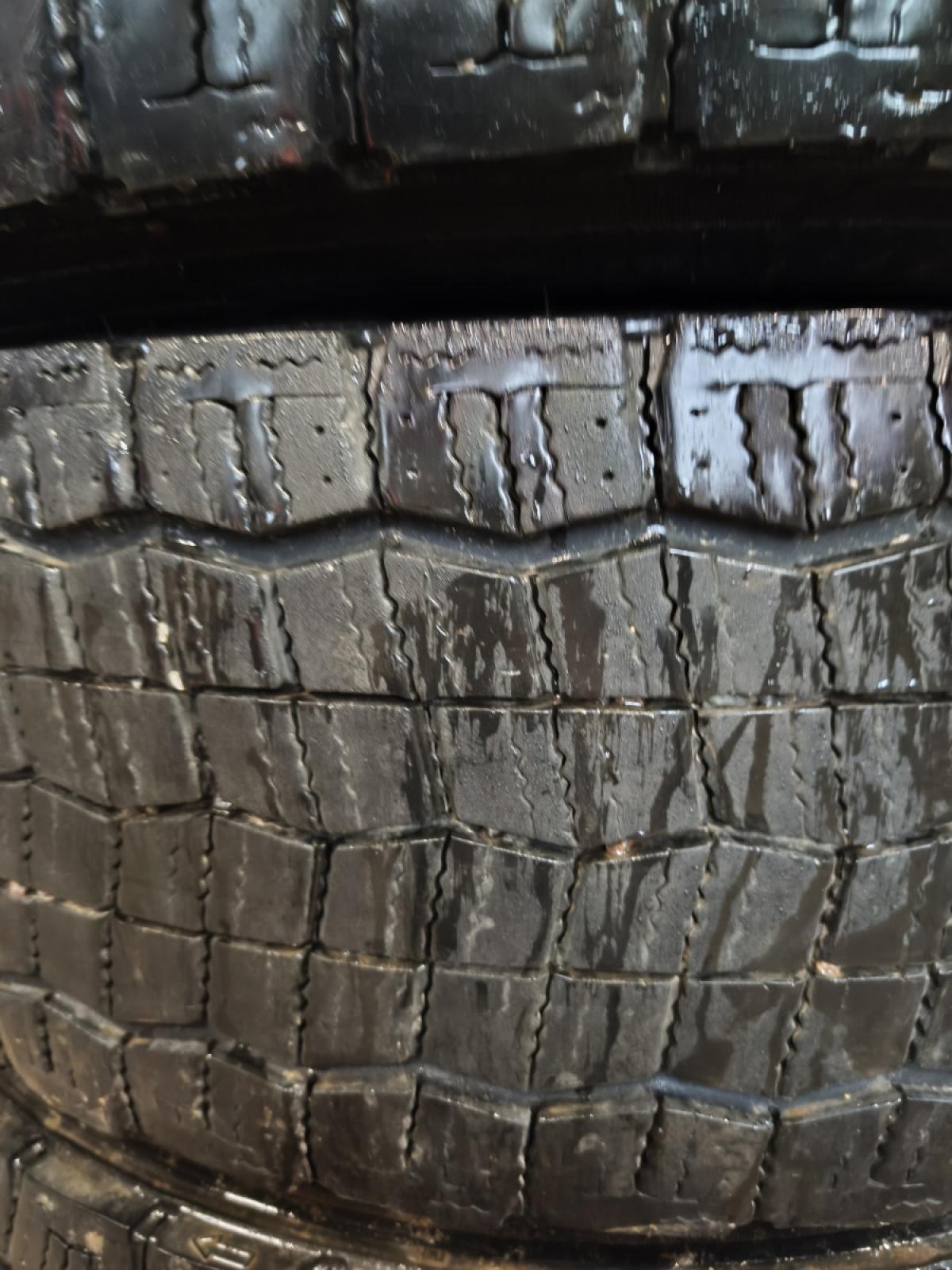 Rehvid + veljed 315/70R22.5