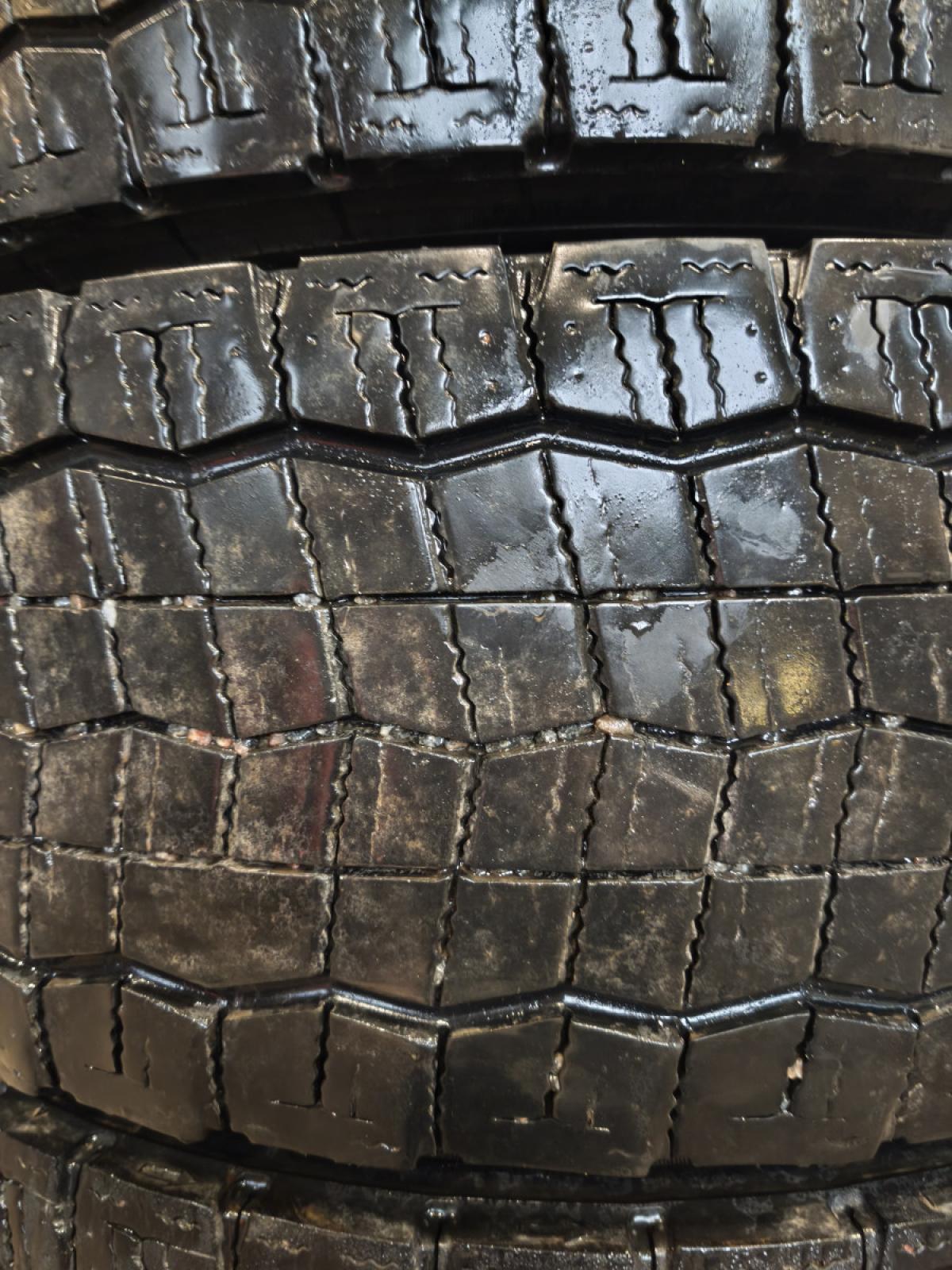 Rehvid + veljed 315/70R22.5