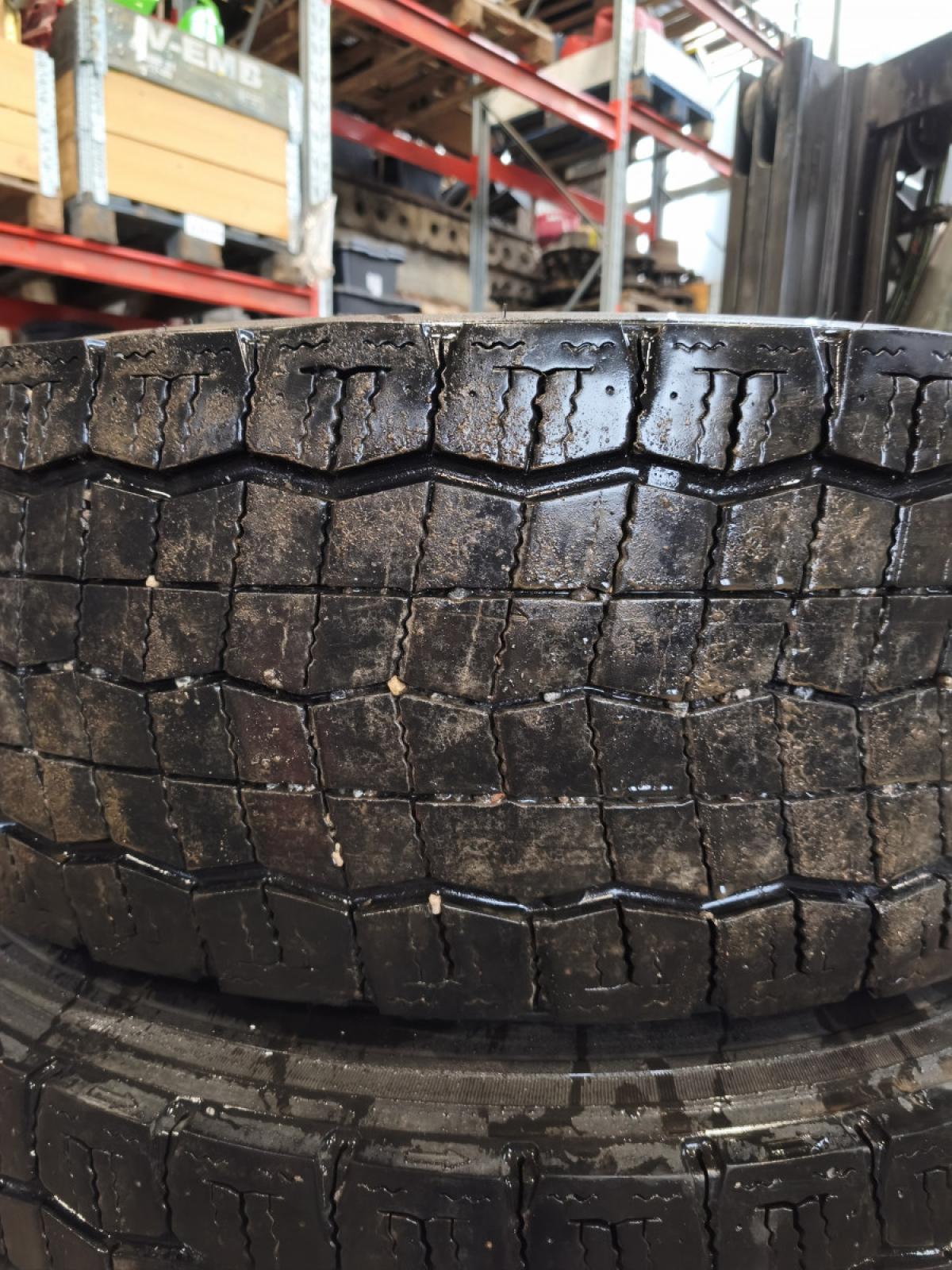 Rehvid + veljed 315/70R22.5