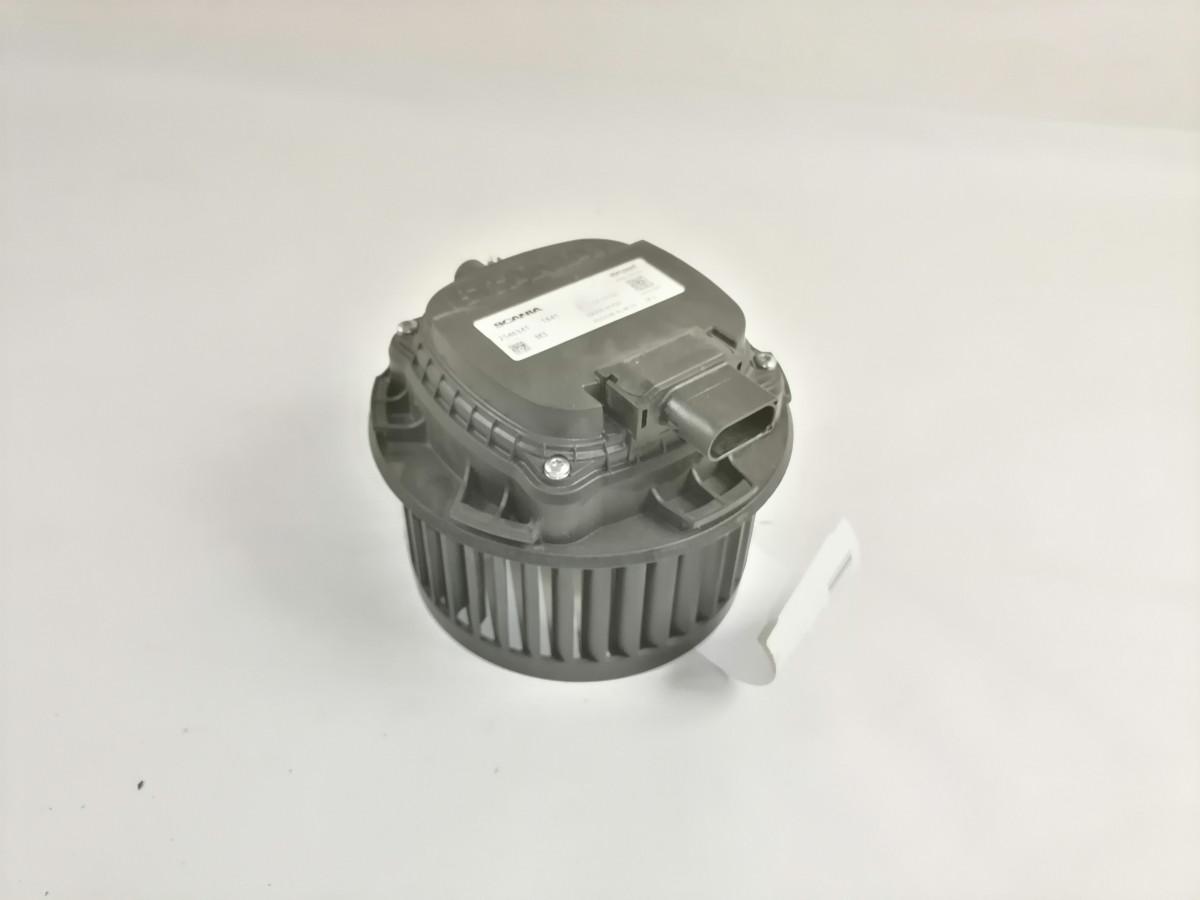Salongisoojenduse ventilaator