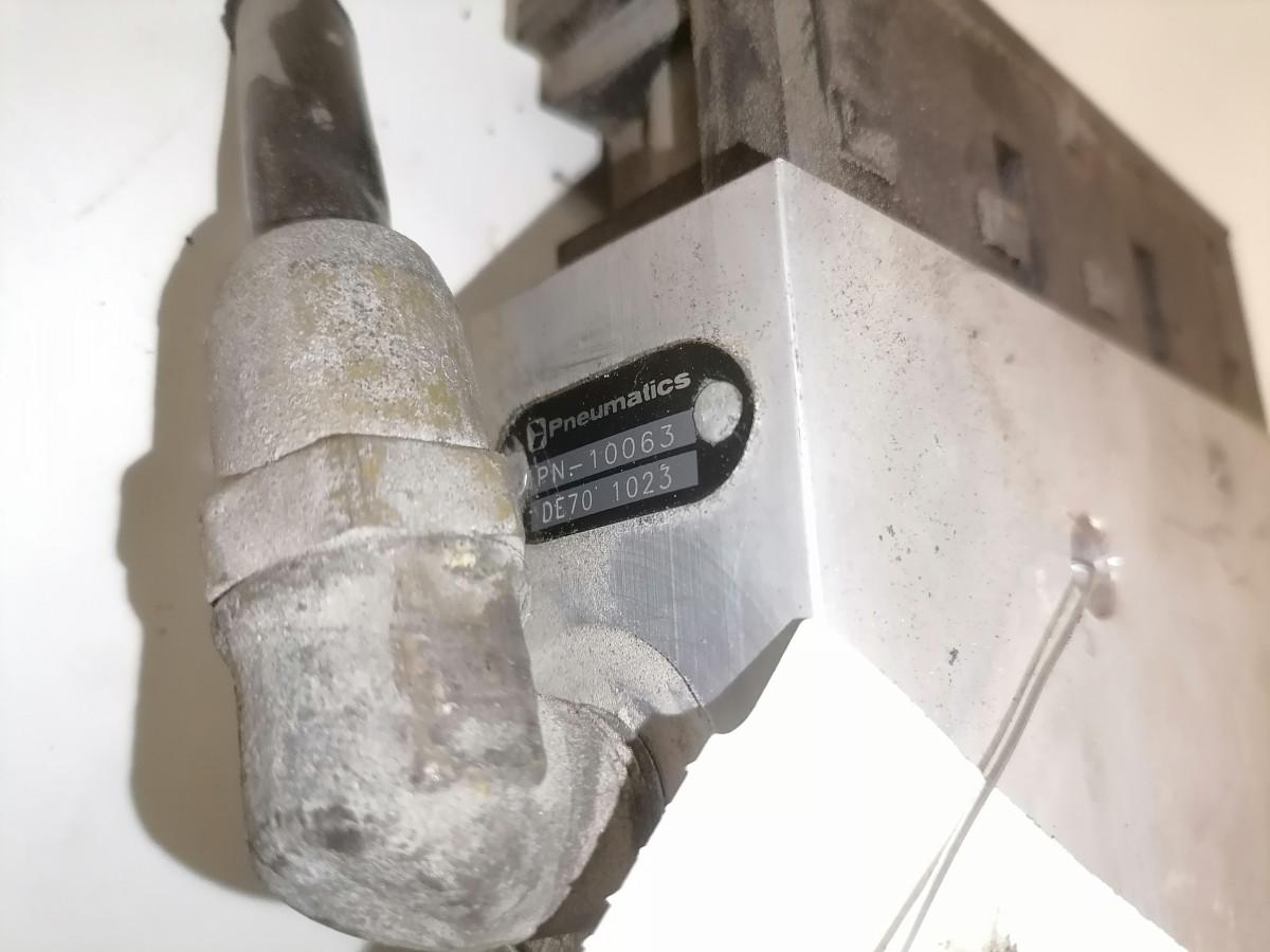 Volvo õhkvedrustuse klapp