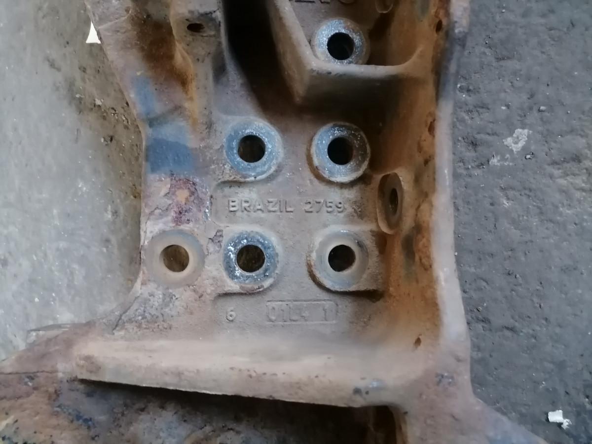 Volvo raamiotsa kandur, parem