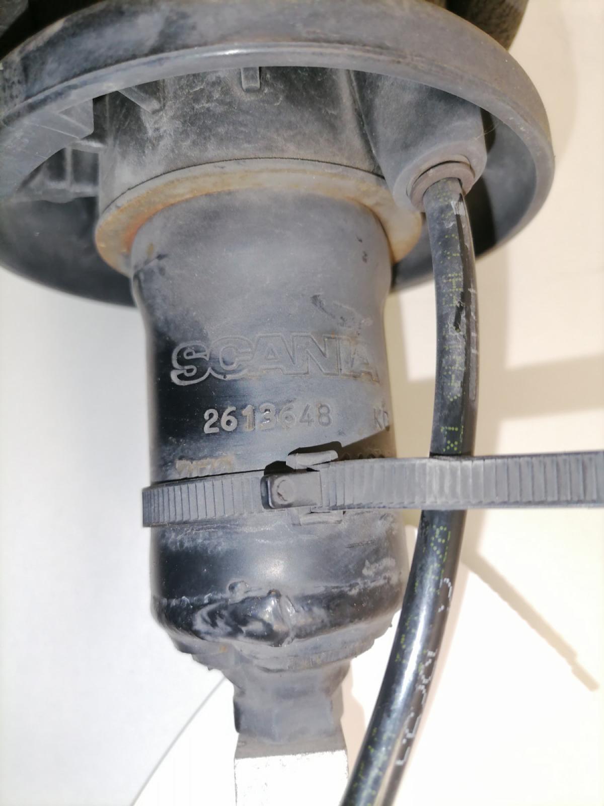 Kabiini õhkpadi amortisaatoriga