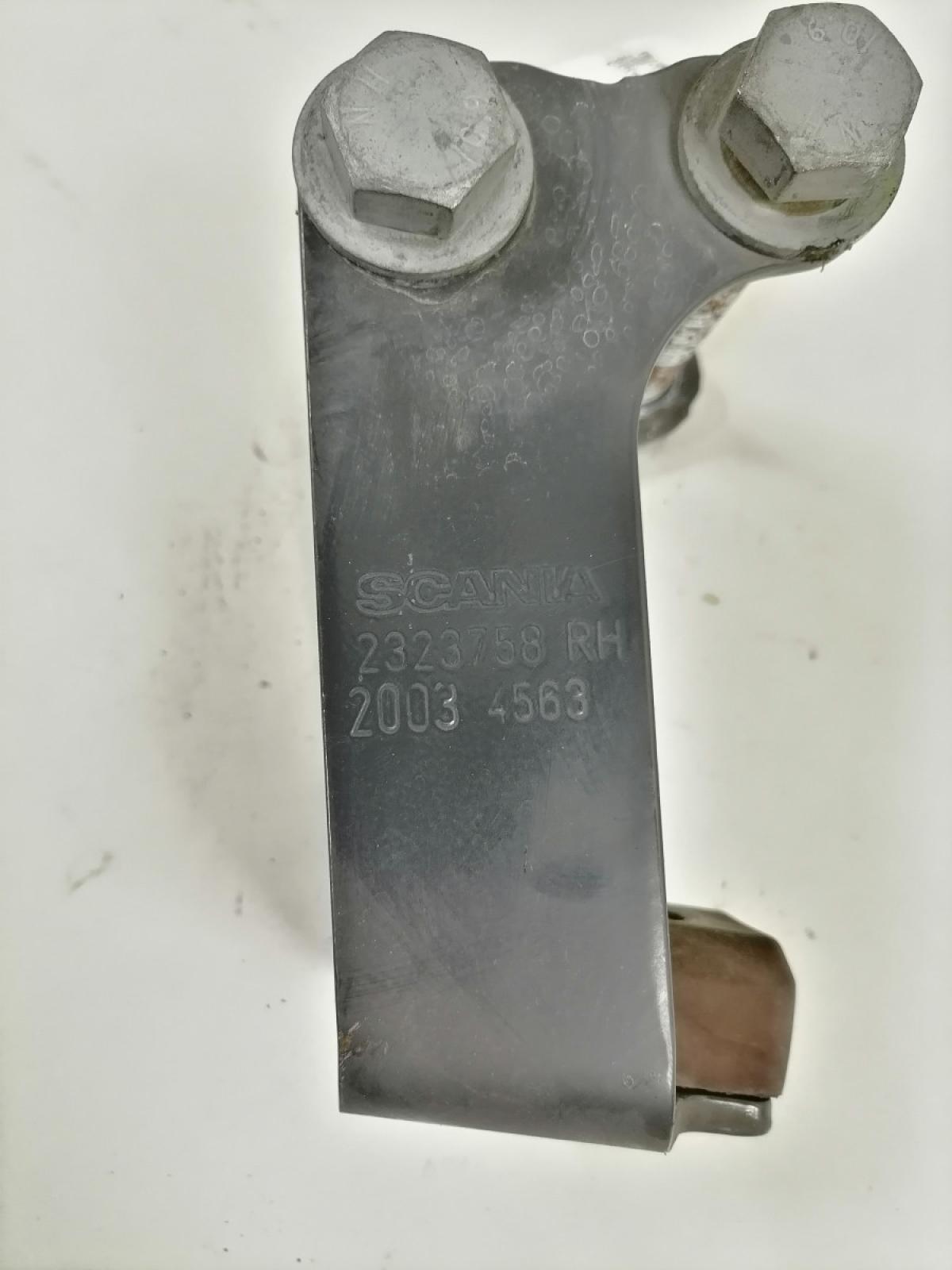 Kabiini õhkpadja kandur