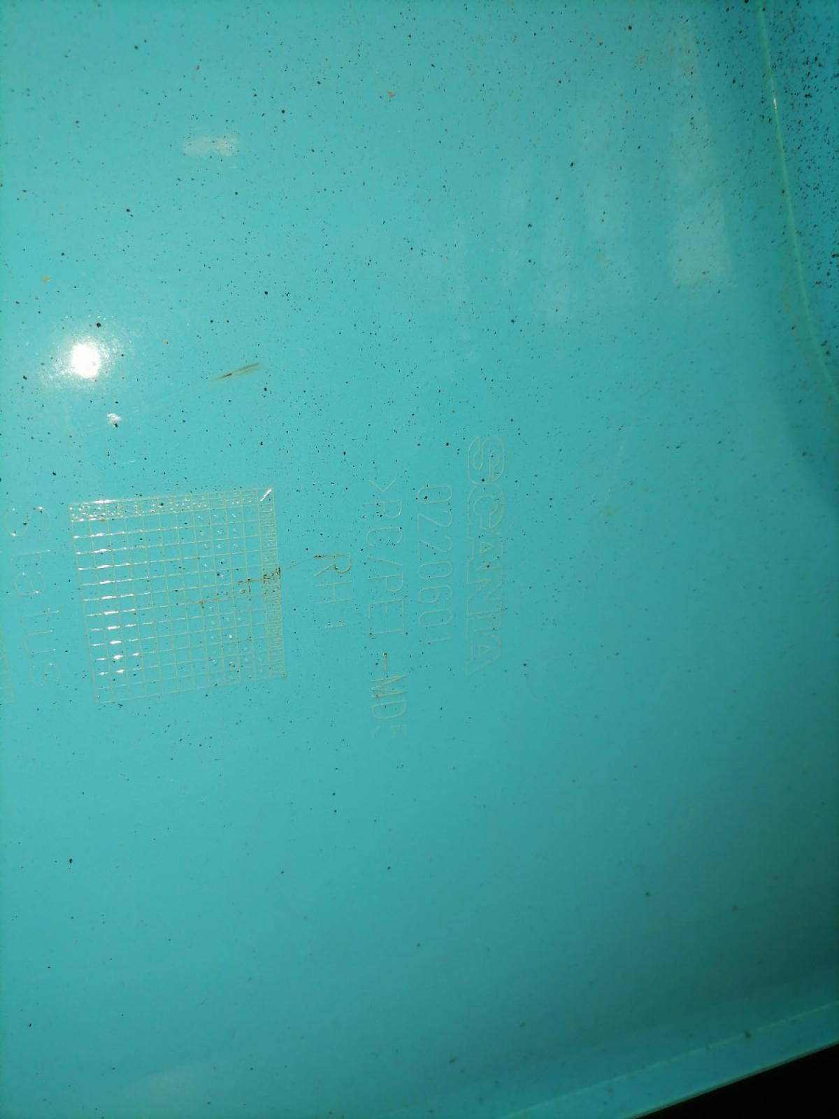 Kabiini tuulesuunaja, parem külg