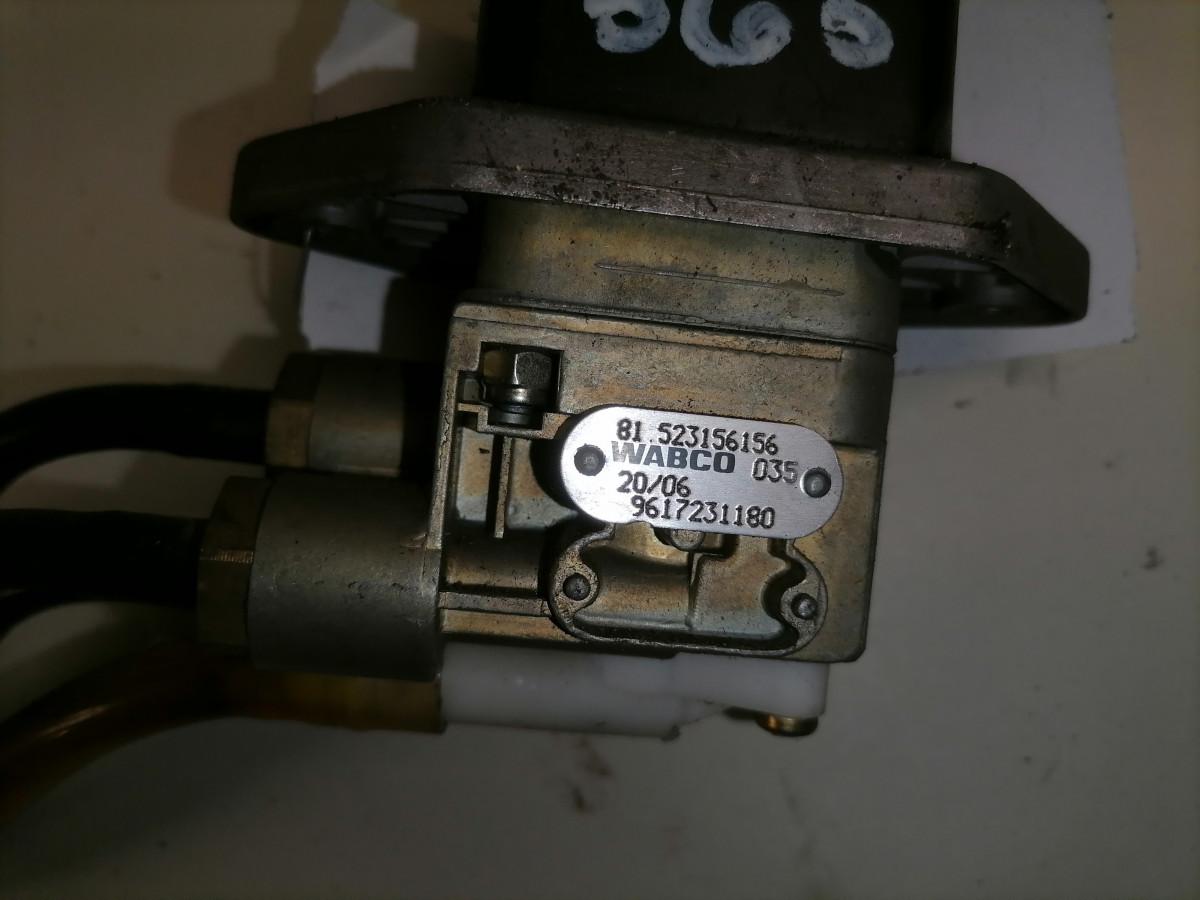 Käsipiduri juhtkang