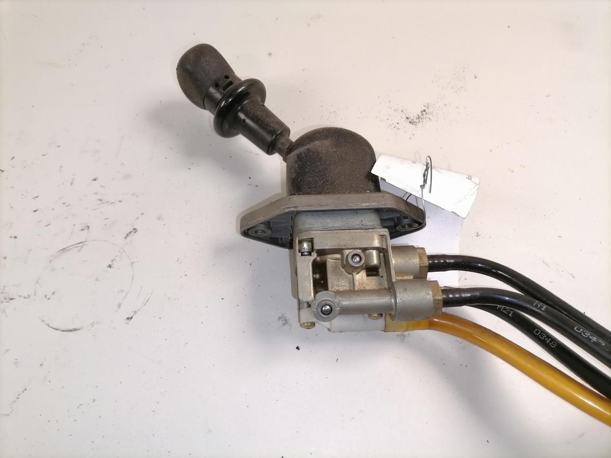 Käsipiduri juhtkang