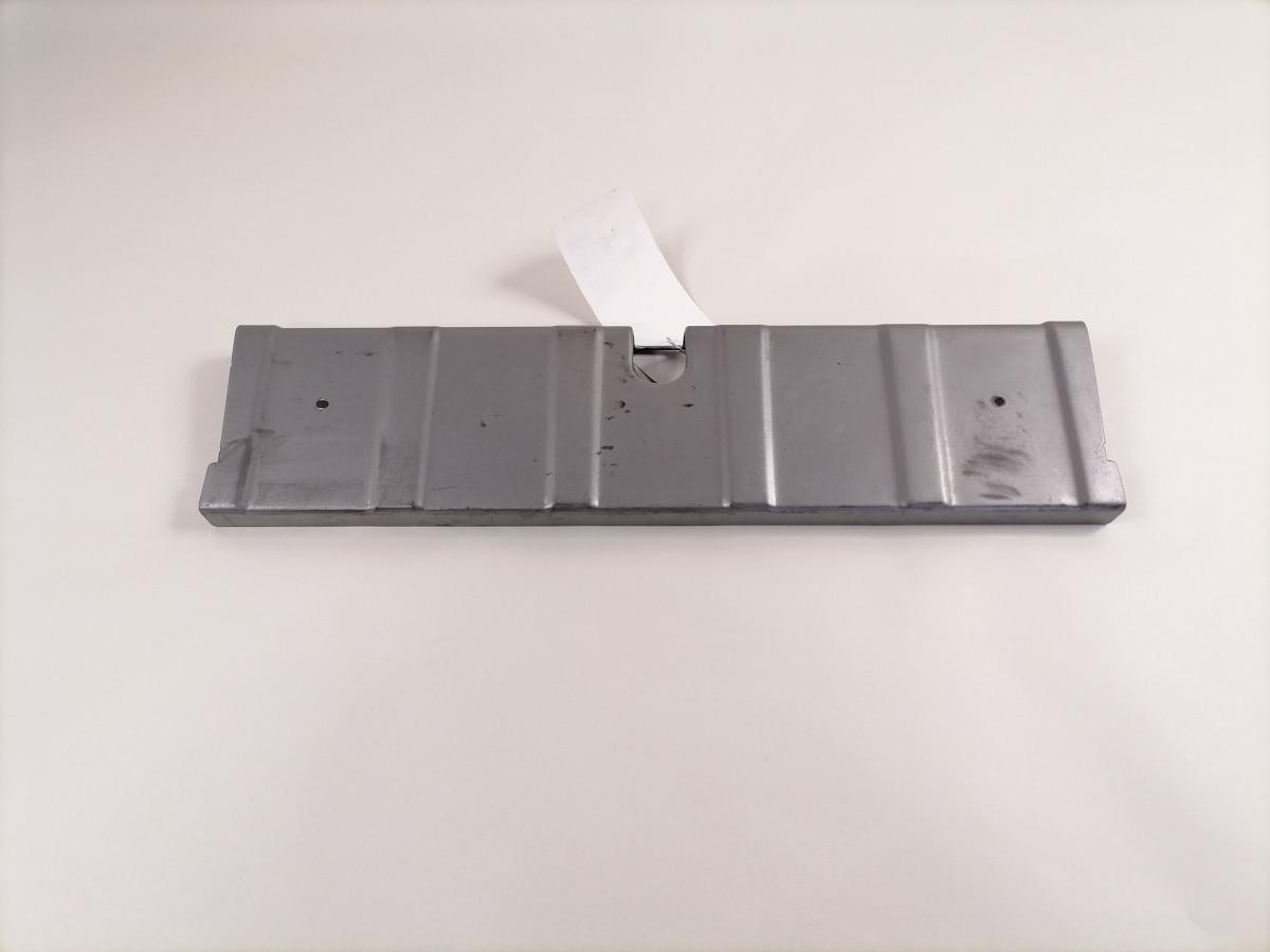 Küljeluugi katteplaat