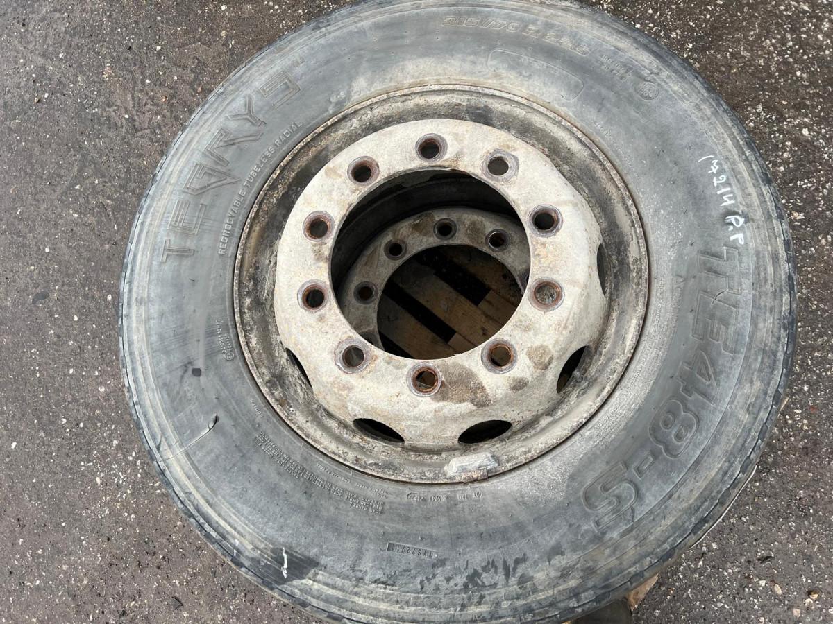 Rehvid + veljed 315/70R22.5