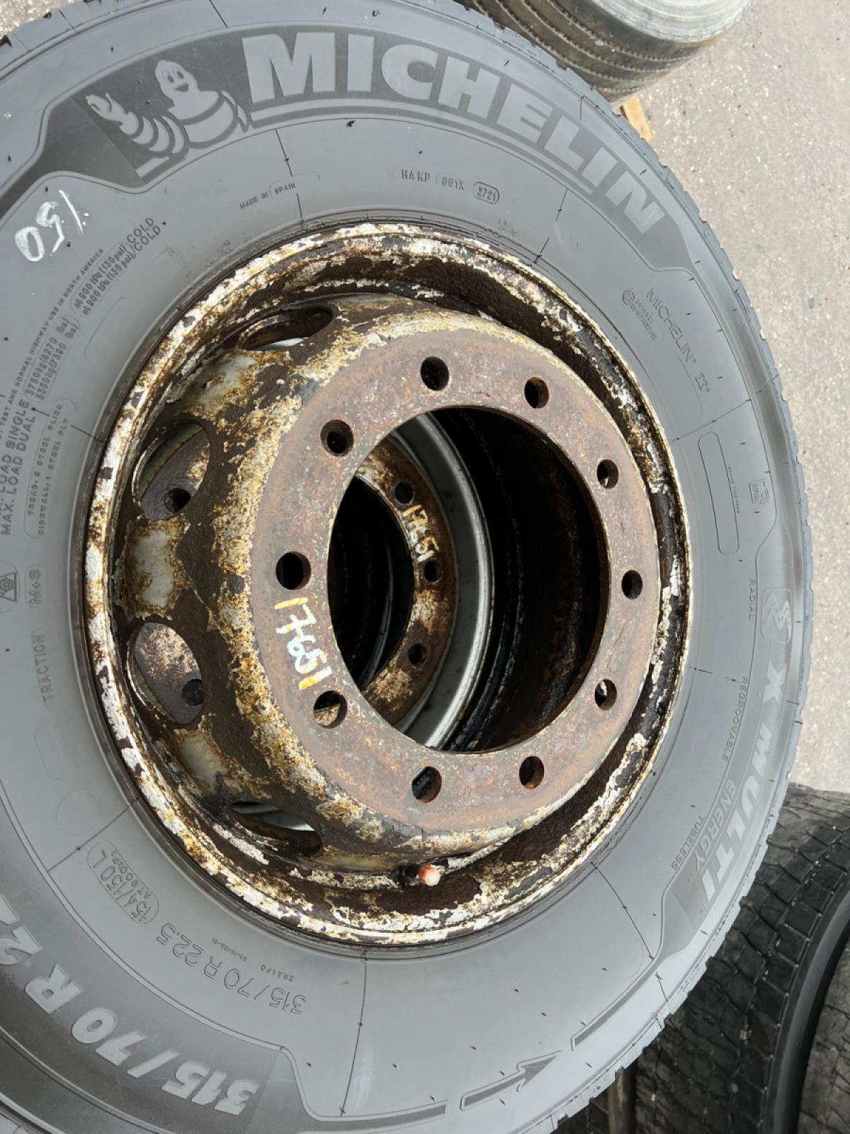 Rehvid + veljed 315/70R22.5