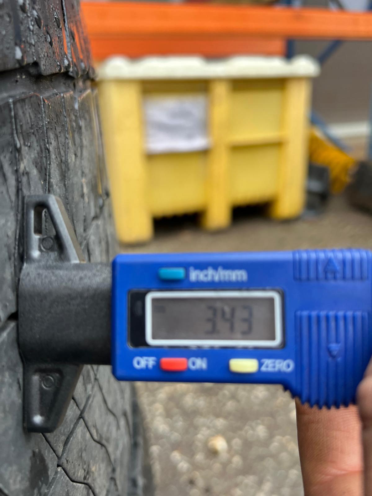 Rehvid + veljed 315/70R22.5