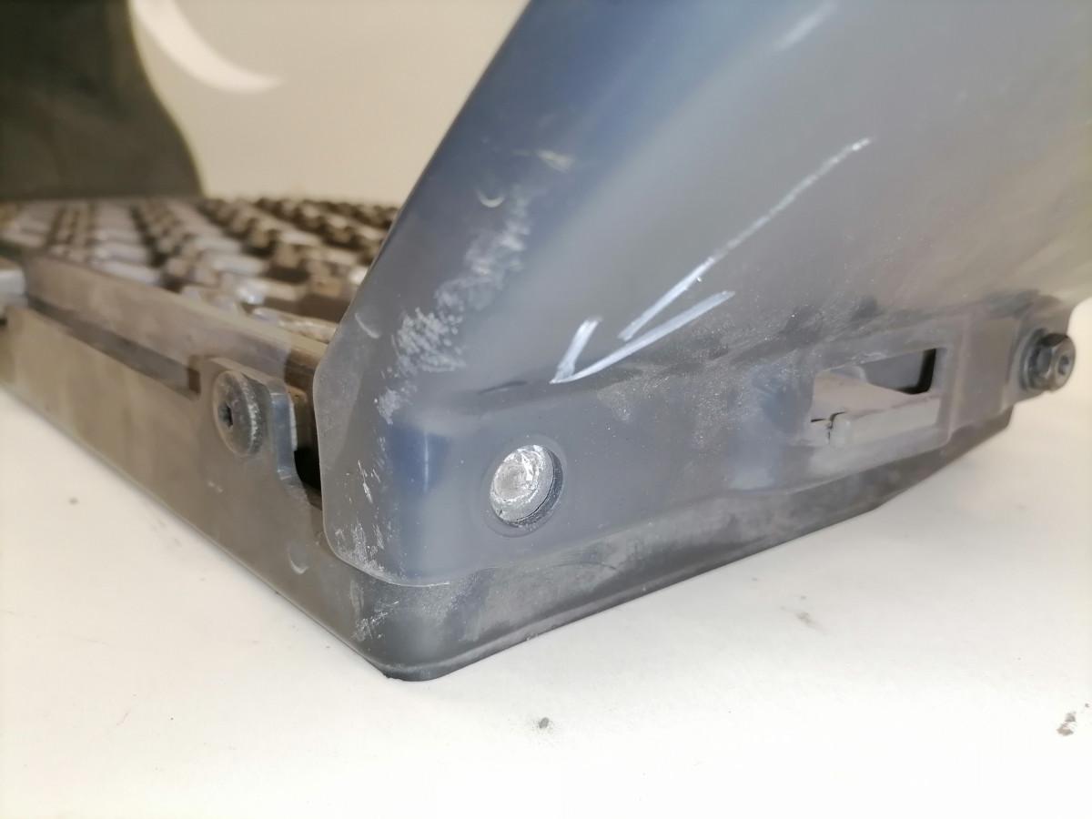 Ülemine astmelaud, parem