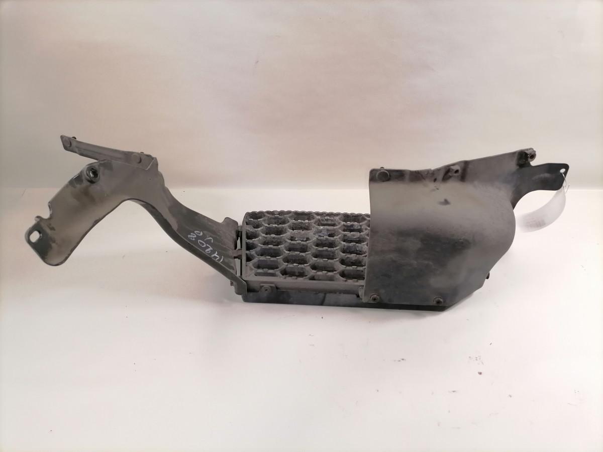 Ülemine astmelaud, vasak