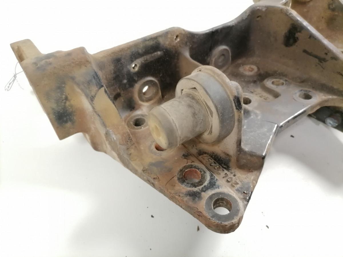 Volvo raamiotsa kandur, parem