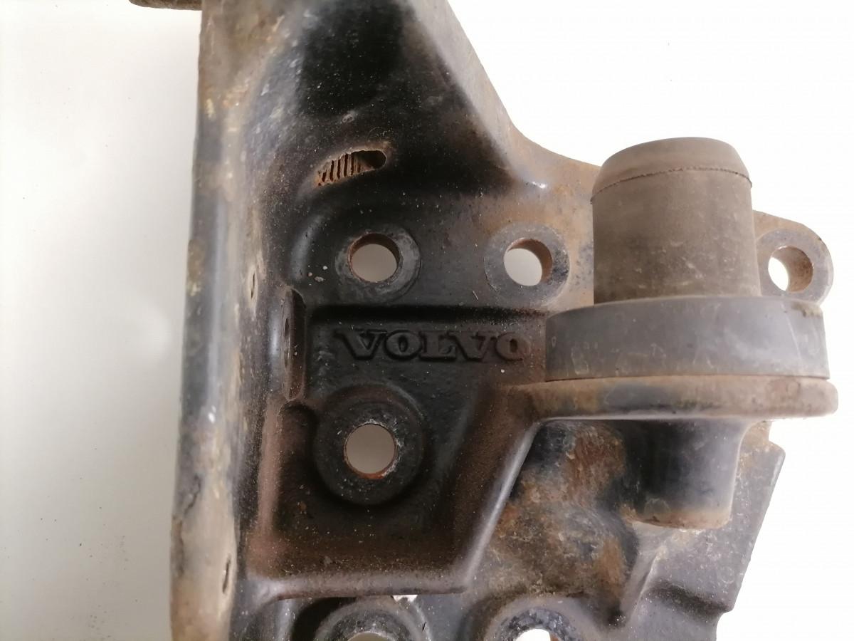 Volvo raamiotsa kandur, vasak