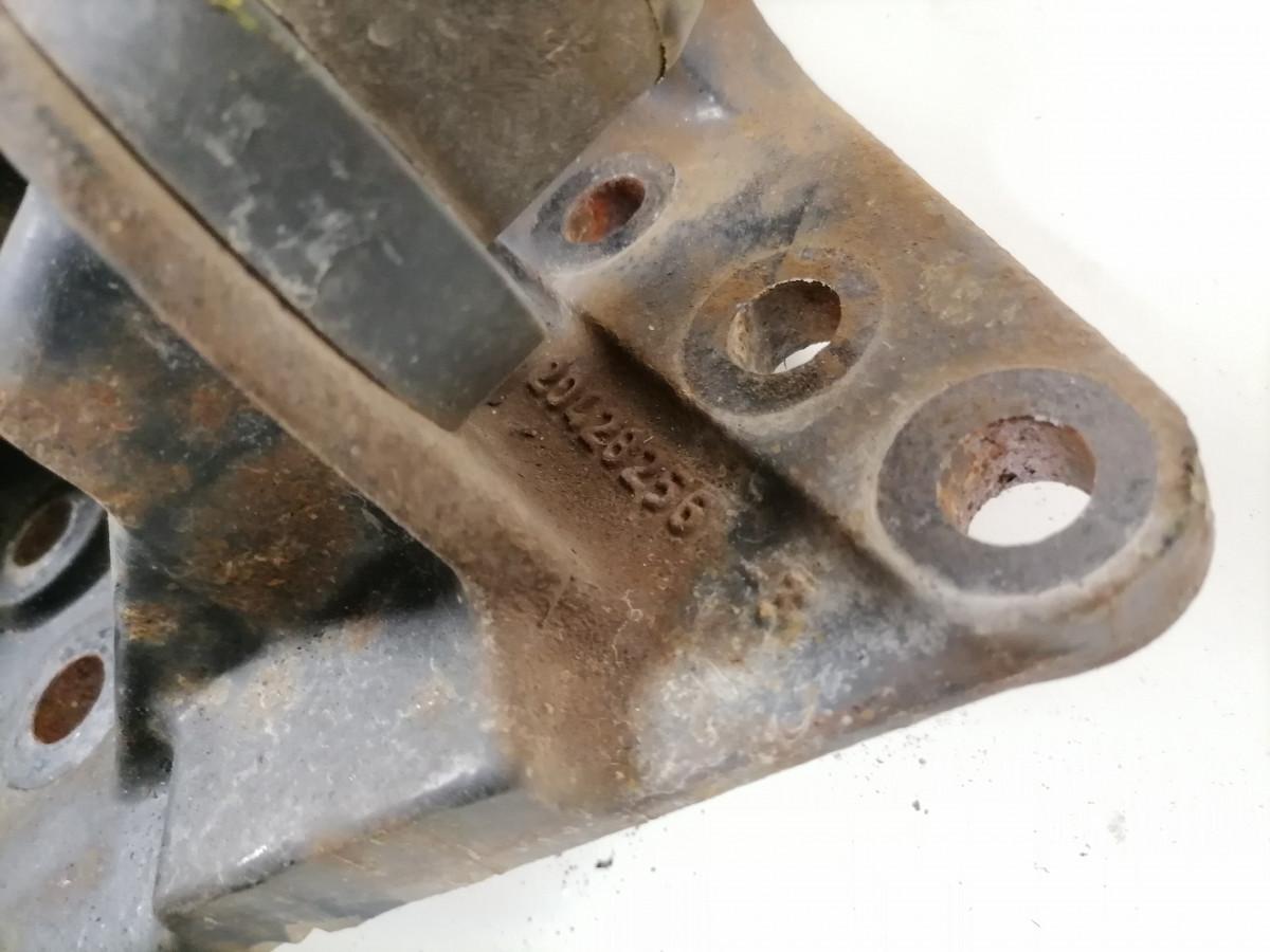 Volvo raamiotsa kandur, vasak