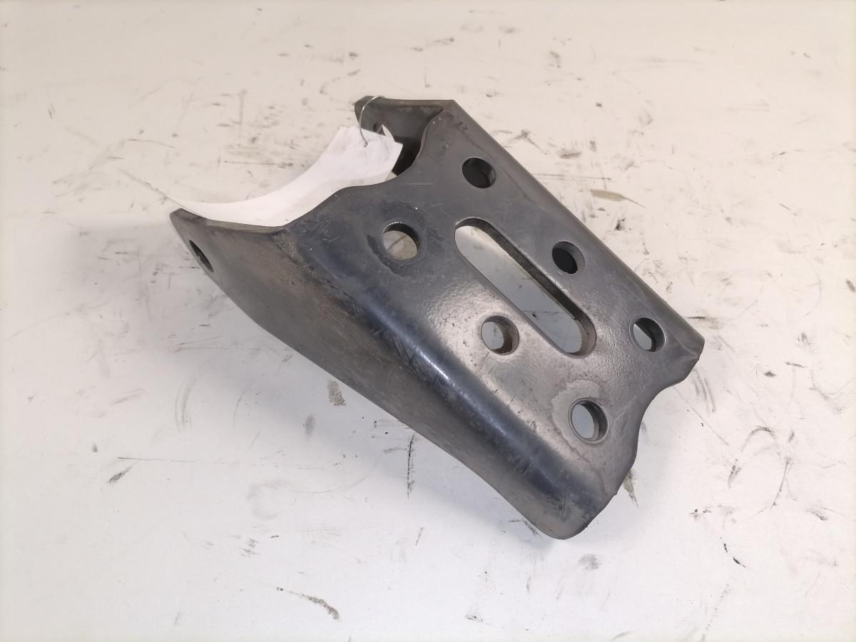 Amortisaatori kinnitus