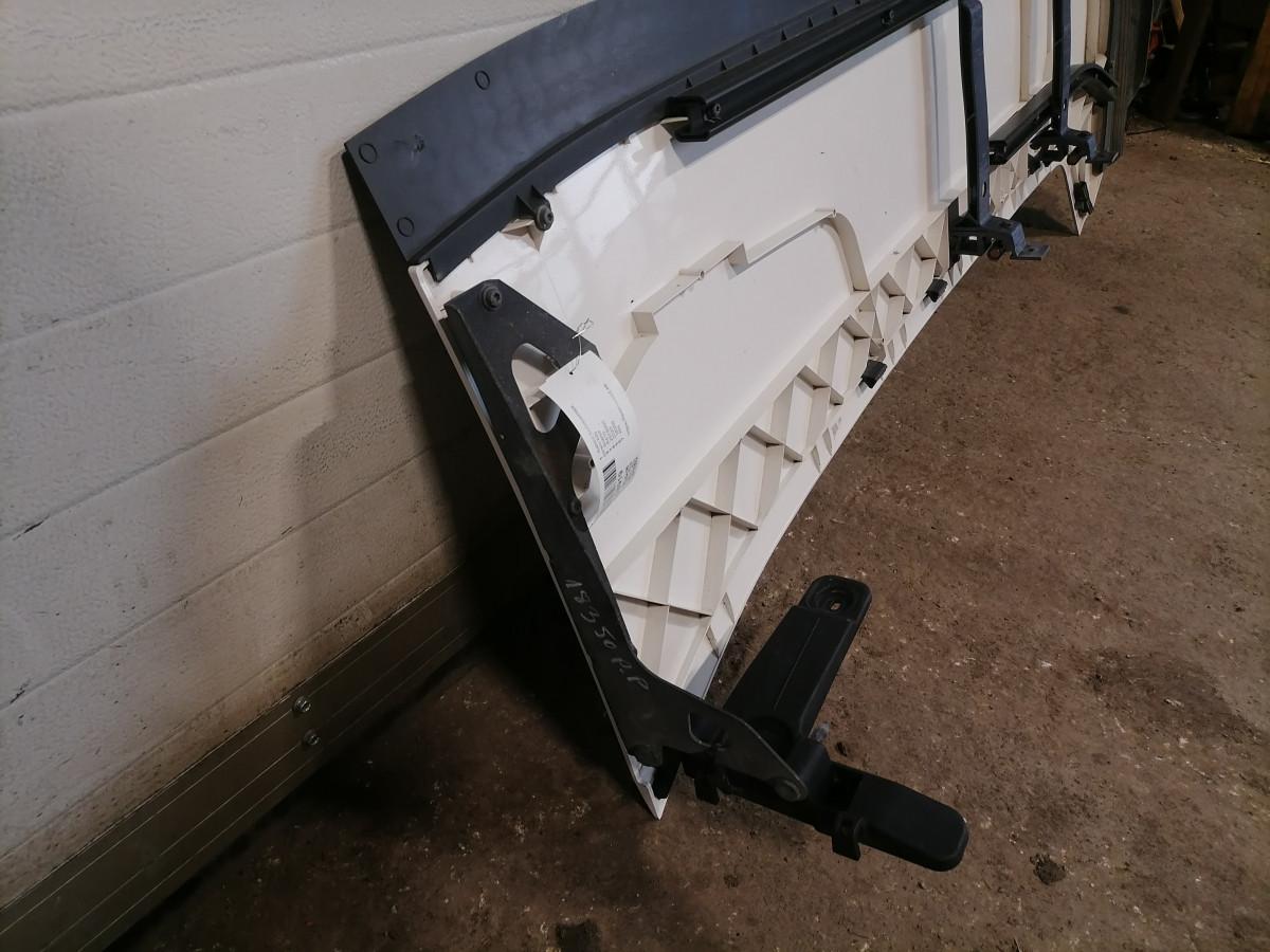 Kabiini tuulesuunaja, parem külg