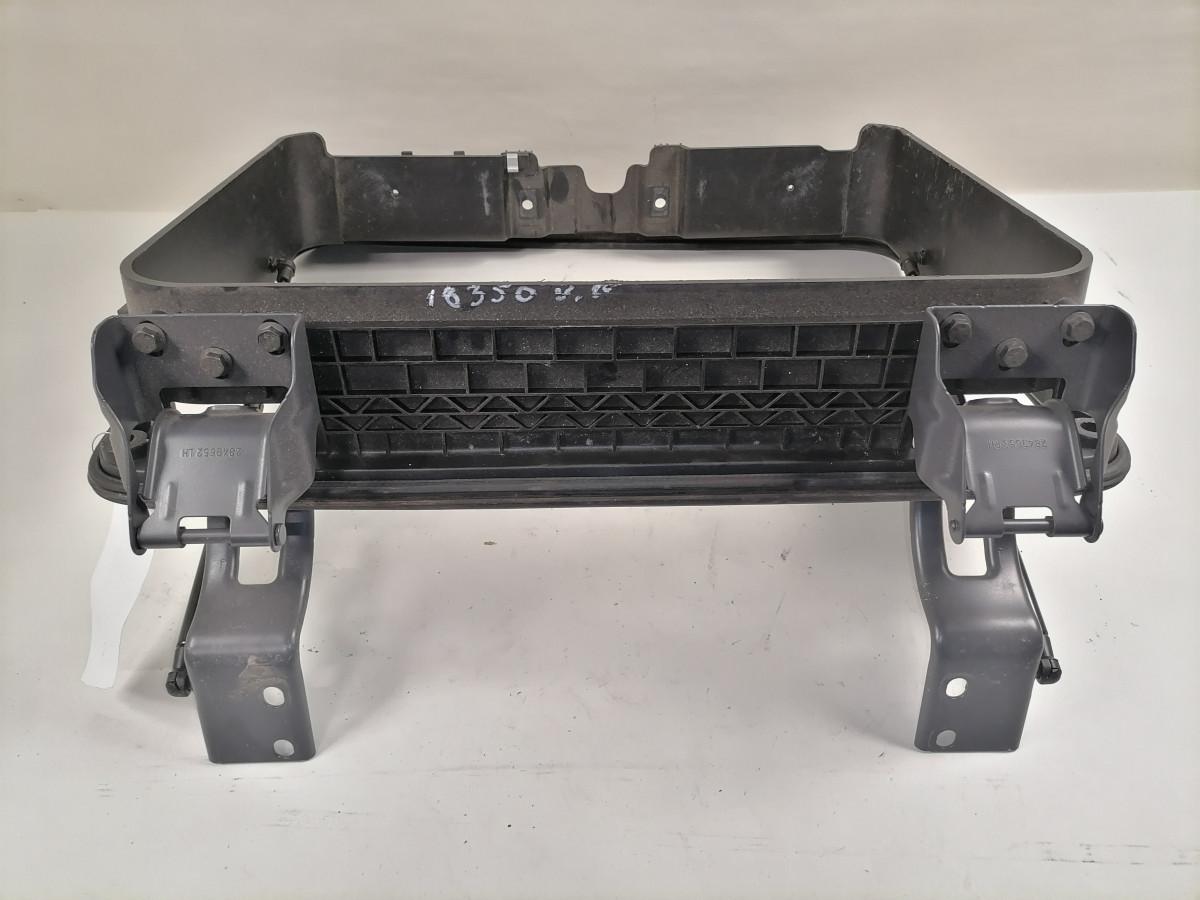 Küljeluugi plastraam