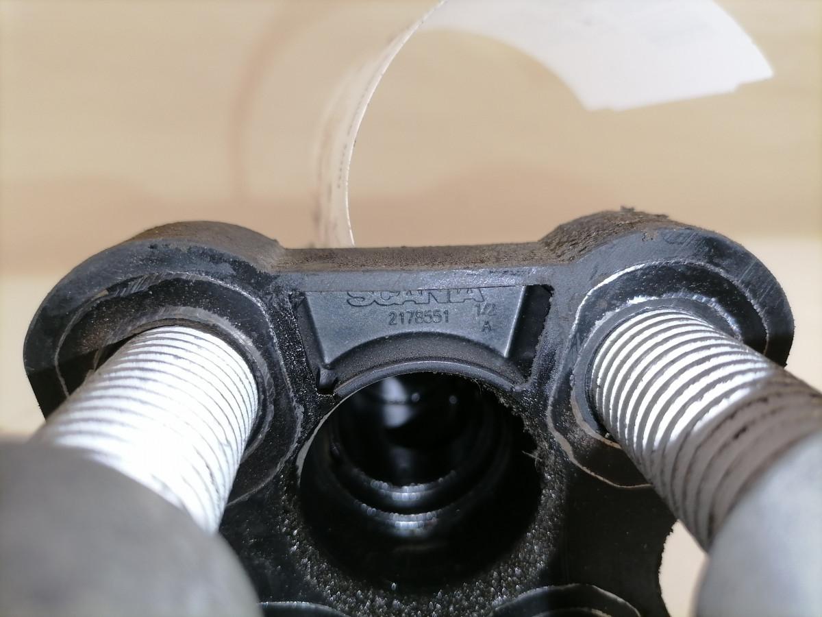 Mootoriõli lisamise toru