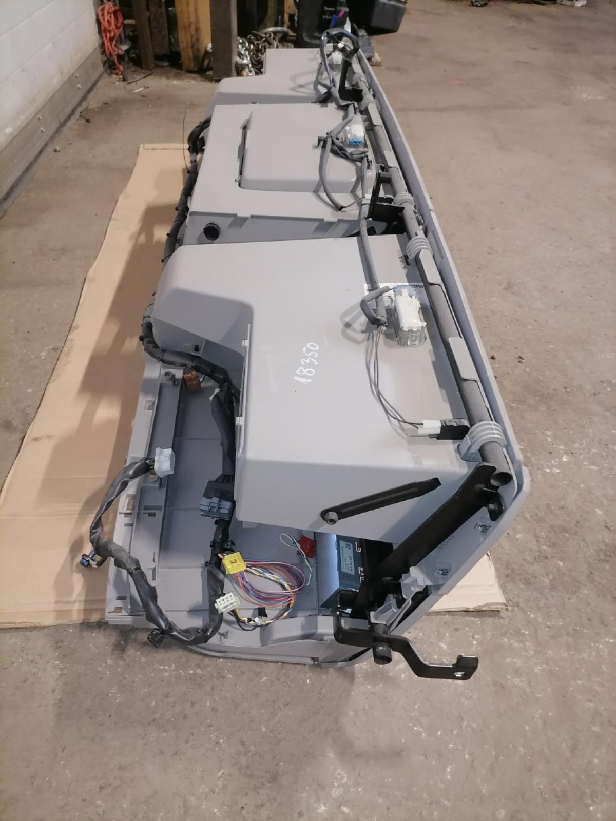 Salongi ülemine panipaik