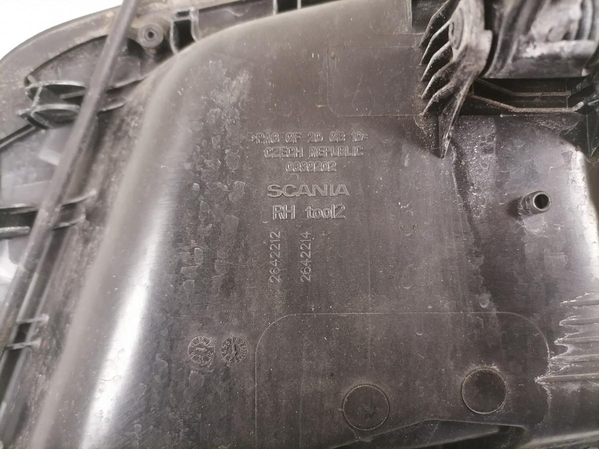 Scania ukselink, väline parem