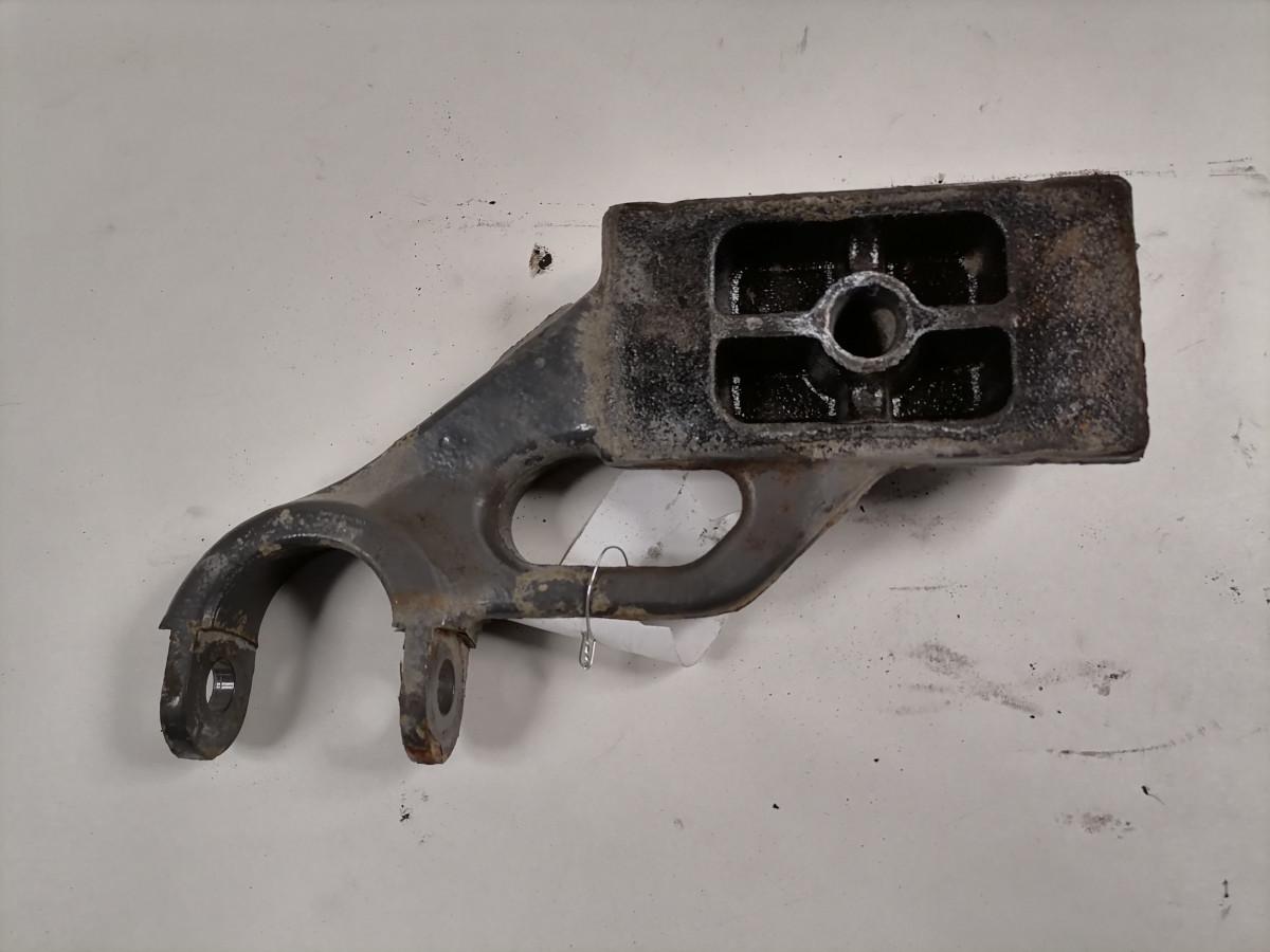 Amortisaatori kinnitus