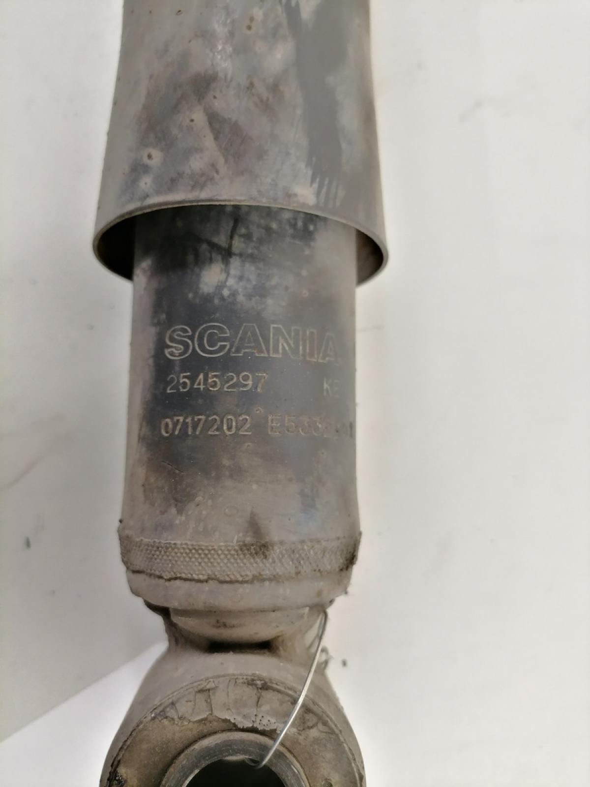 Esisilla amortisaator