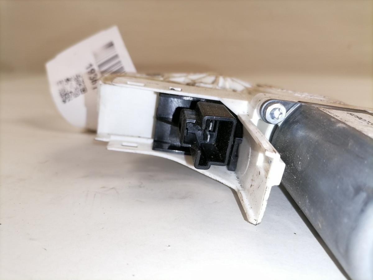 Küljeklaasi tõstuk