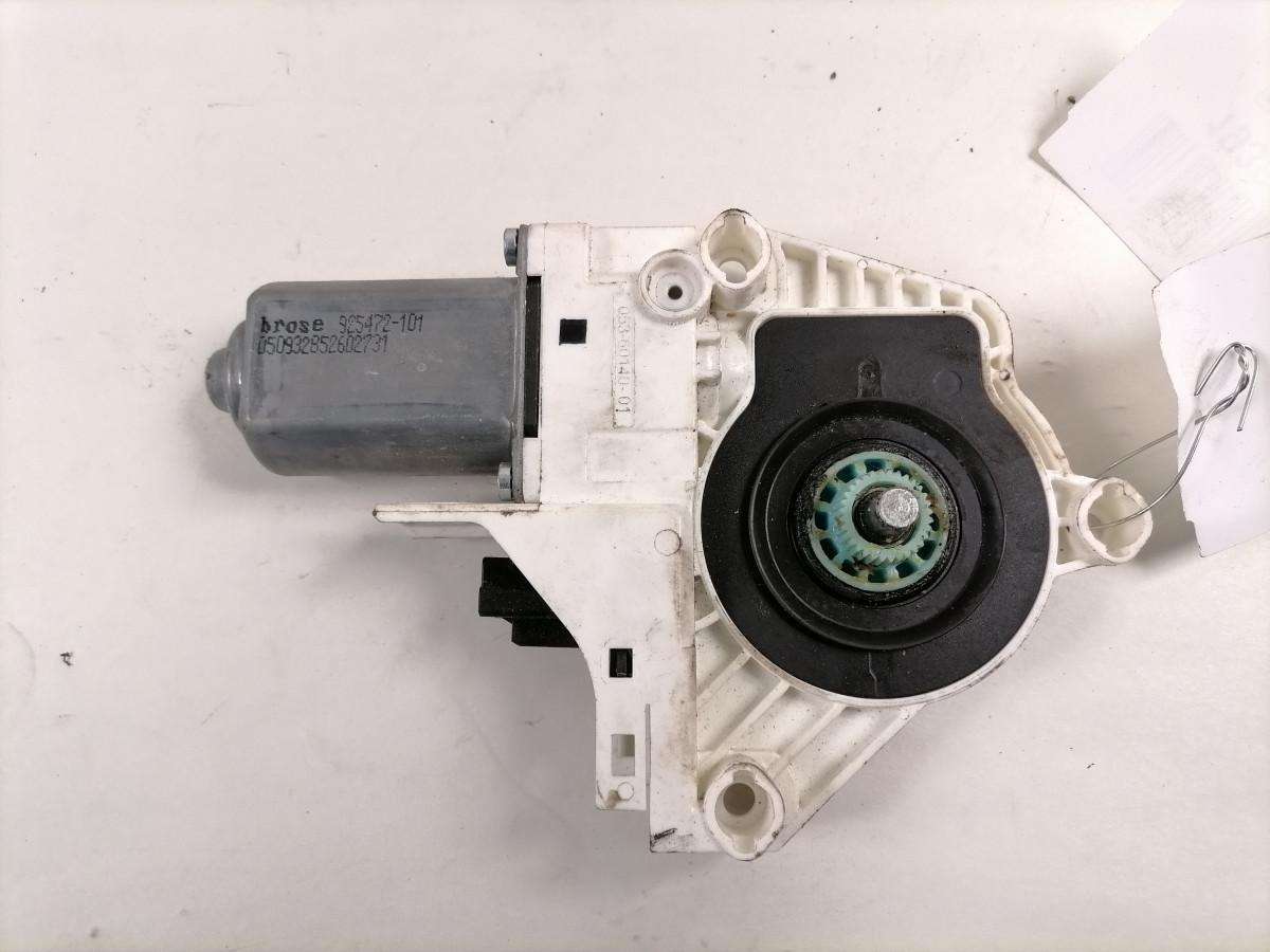 Küljeklaasi tõstuk