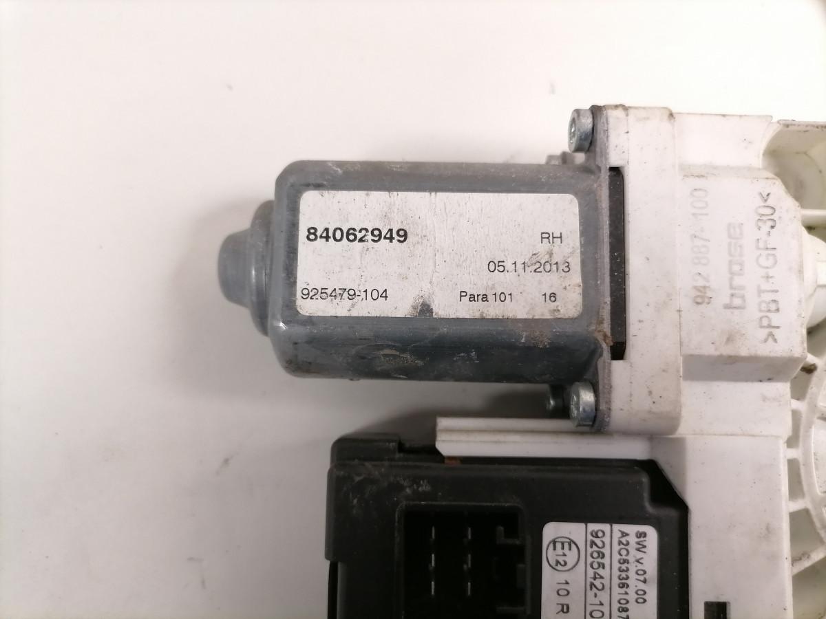 Küljeklaasi tõstuk