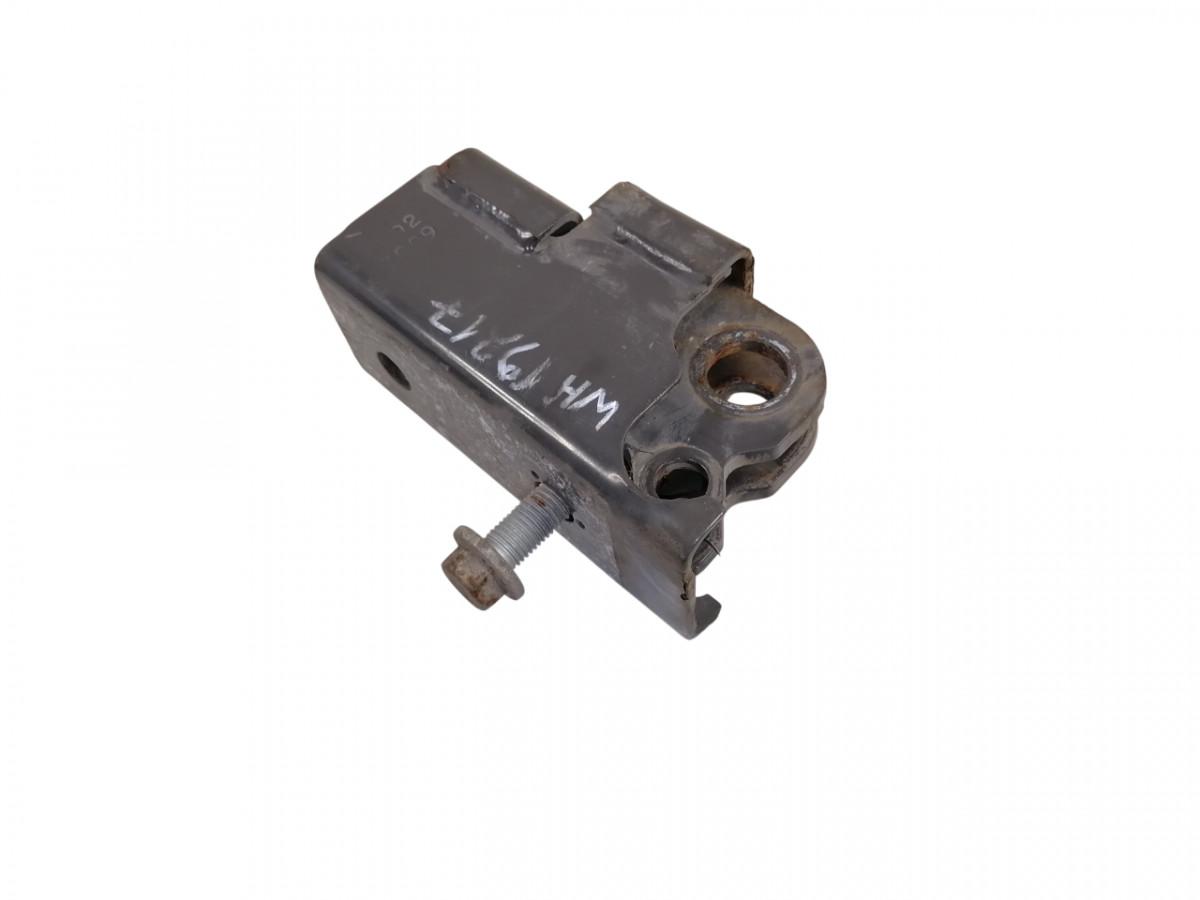 Volvo esikaitseraua kandur, vasak