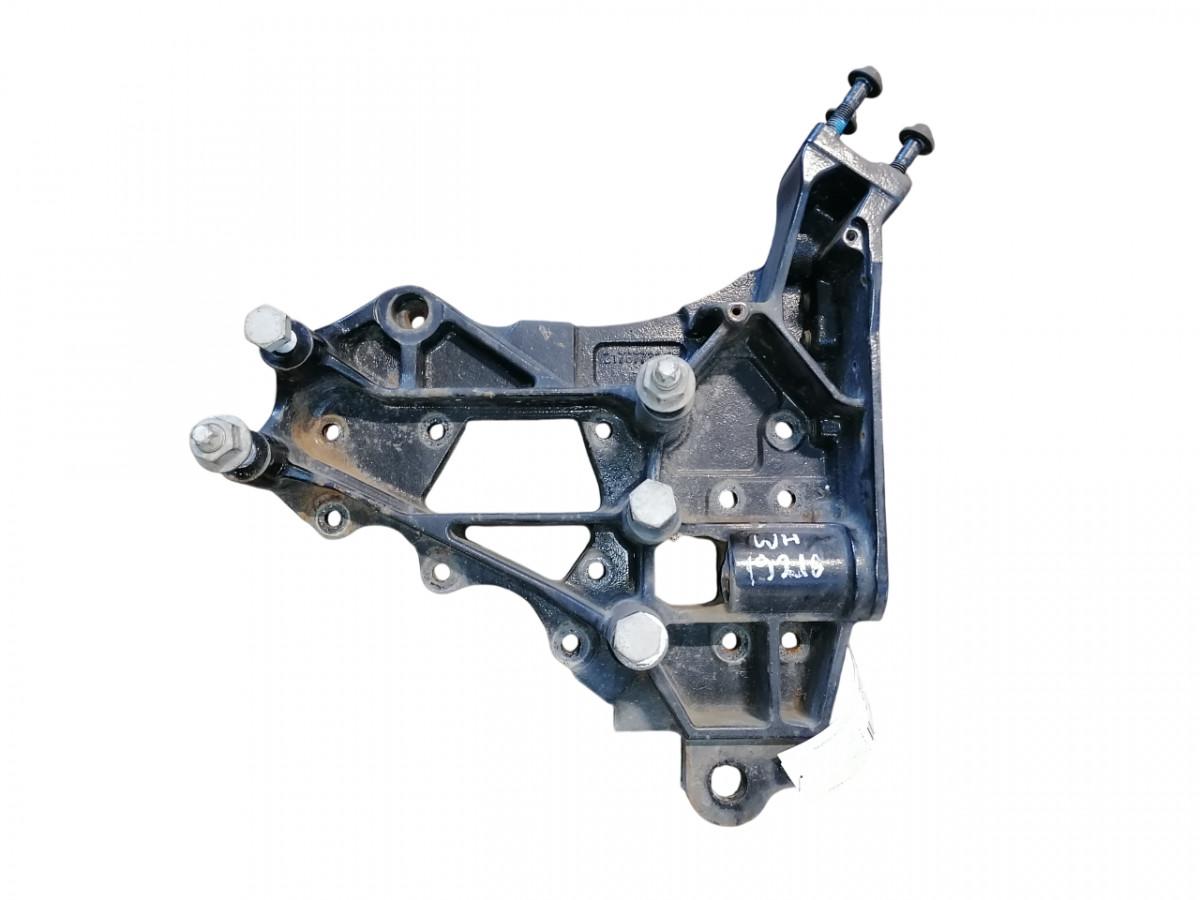 Volvo raamiotsa kandur, parem