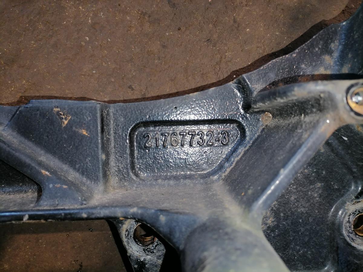 Volvo raamiotsa kandur, parem