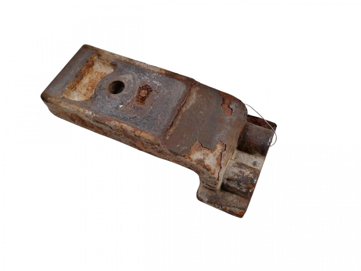 Vedrustuse klots, esisild