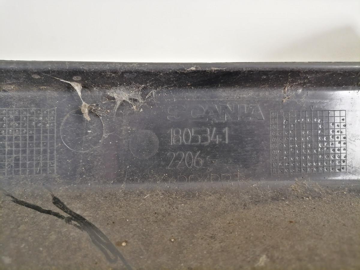 Astmelaua plastik kate, ülemine vasak