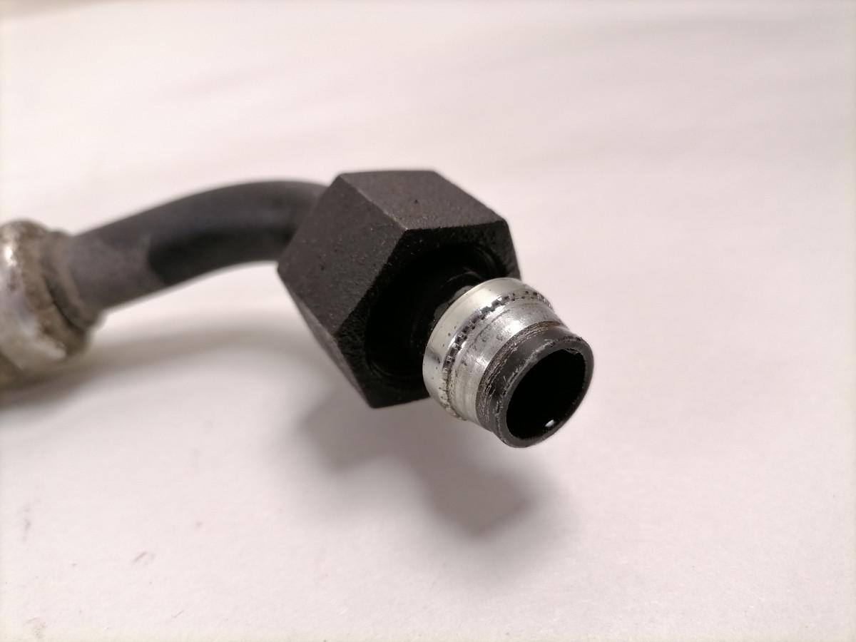 Käigukasti õlitoru