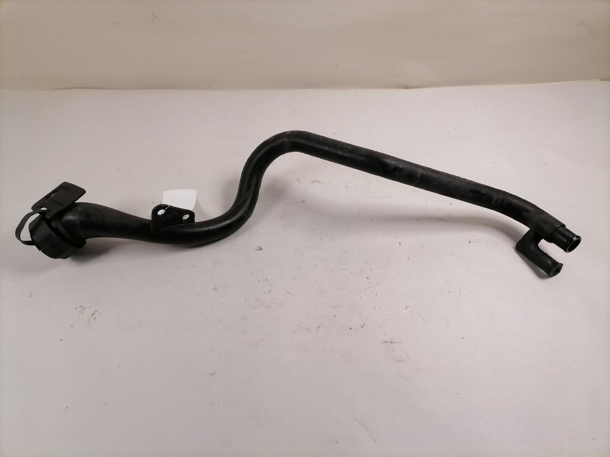 Mootoriõli lisamise toru