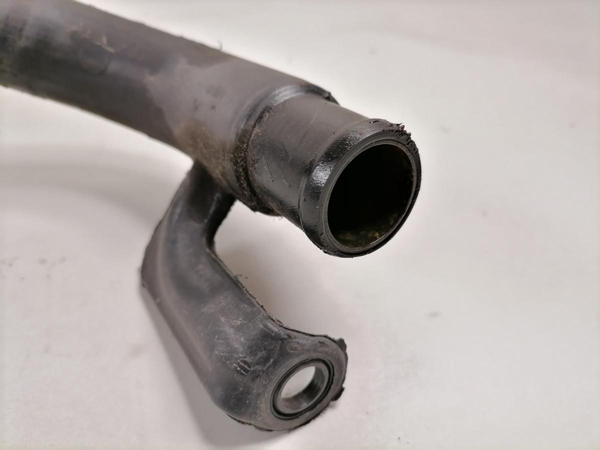 Mootoriõli lisamise toru