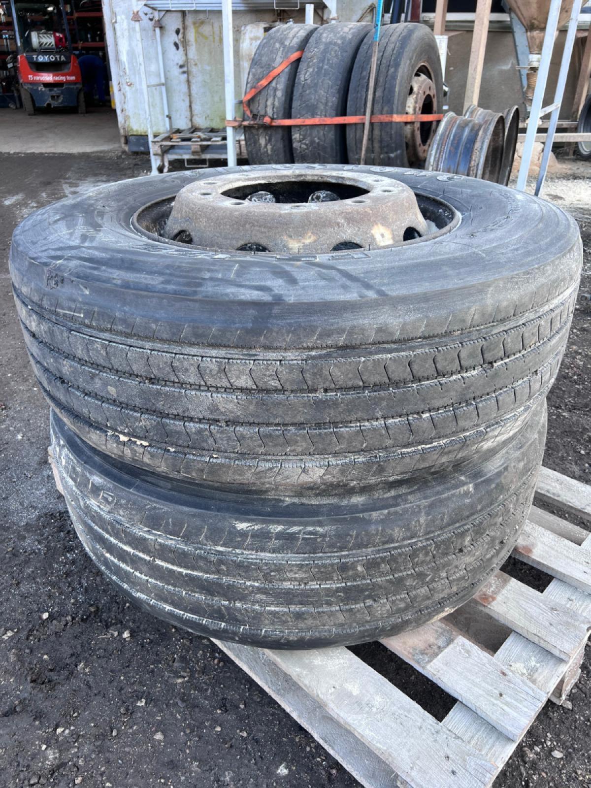 Rehvid + veljed 315/70R22.5