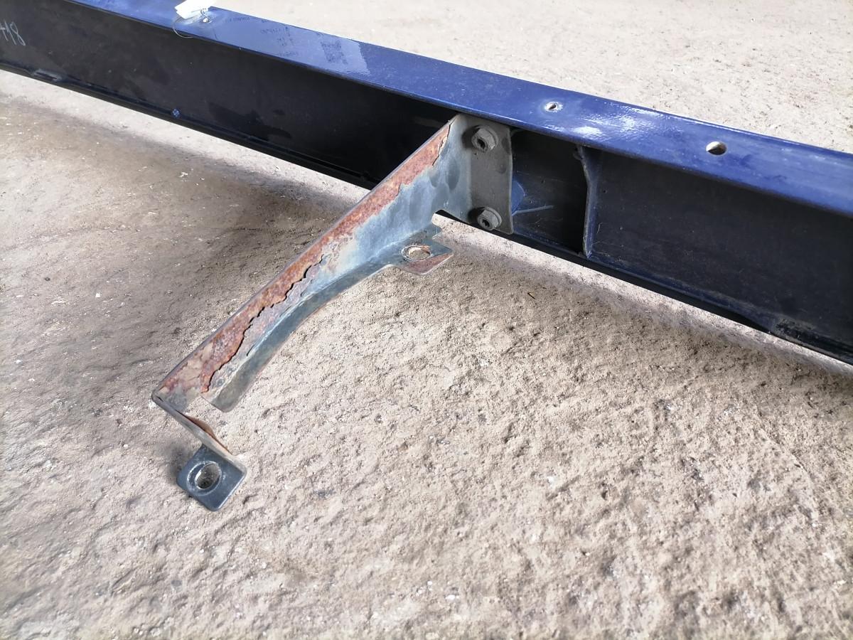 Scania kabiini tuulesuunaja, parem külg