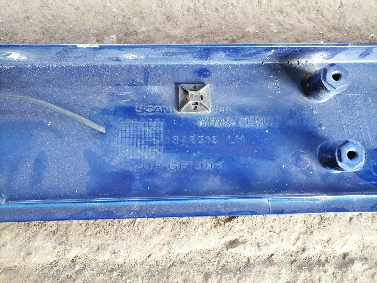 Scania kabiini tuulesuunaja, vasak külg