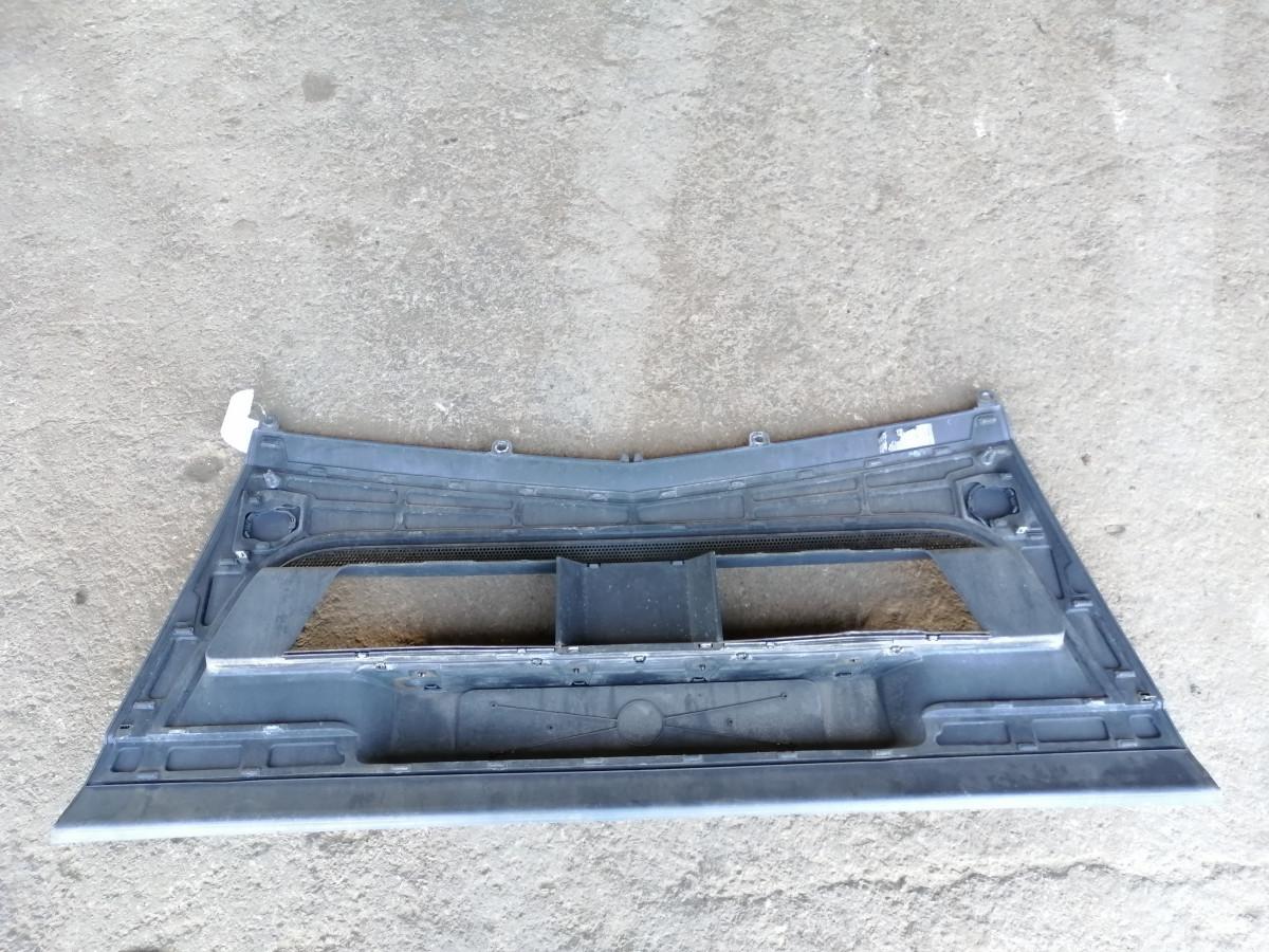 Esistange katteplastik