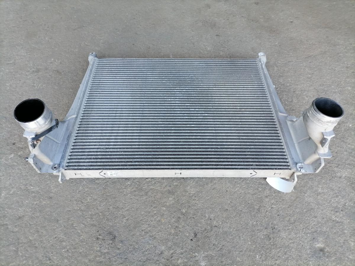 Intercooler radiaator