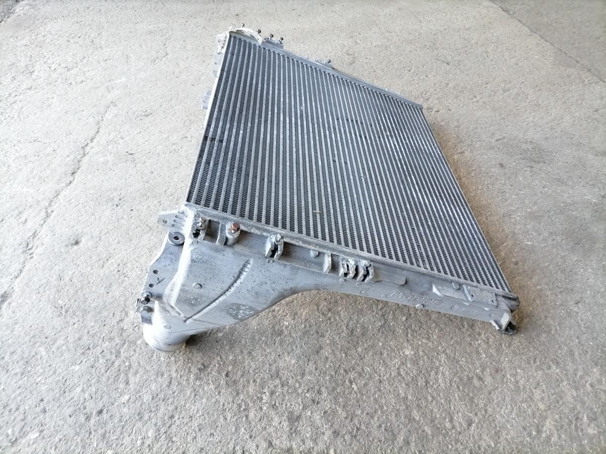 Intercooler radiaator