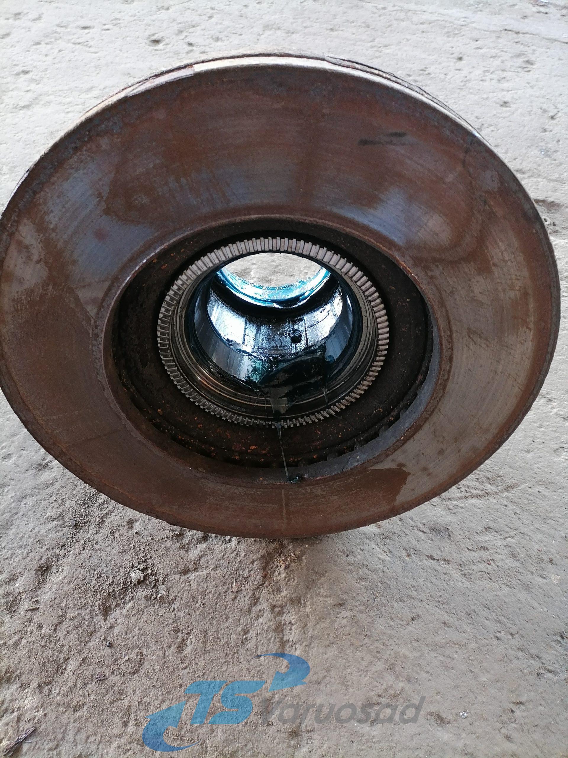 Scania veosilla rattarumm, ketaspidur