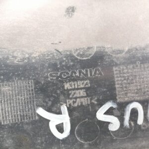 Scania esitule pealne plastik, parem